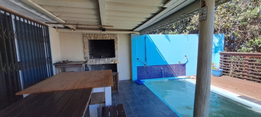 4 Bedroom Property for Sale in Perlemoenbaai Western Cape